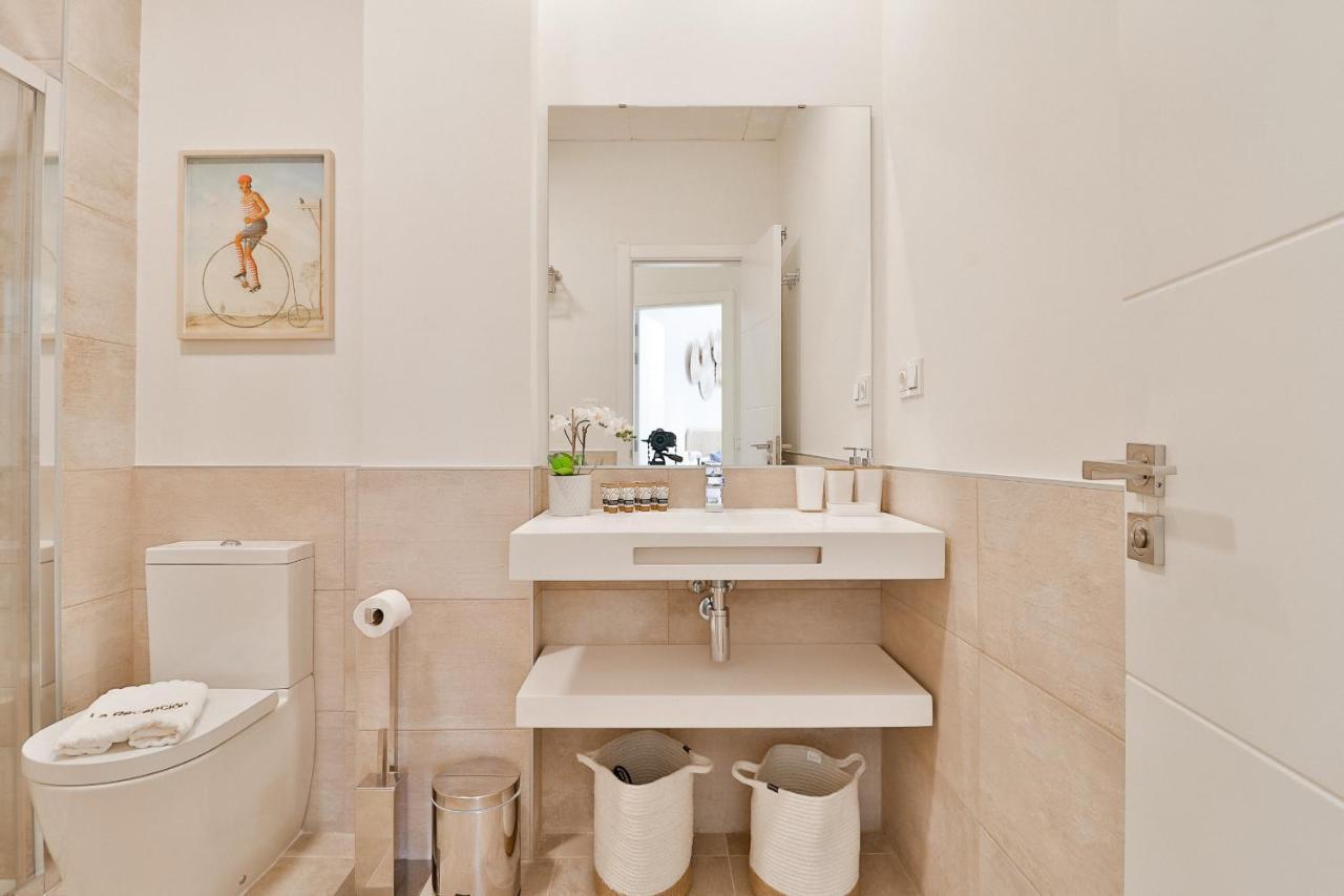 C74 - Marvelous 3 Bedroom Apartment In Historical Málaga Exterior foto